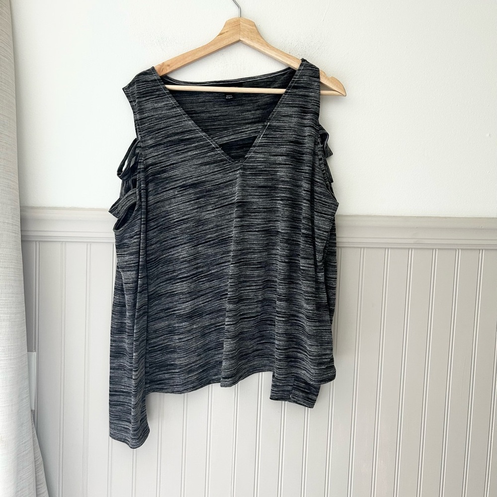 Rock & Republic XXL Charcoal Cold Shoulder Strappy Long Sleeve Top